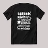A Burkoló kávén és csodán üzemel. Fekete feliratos szakmás vicces póló.