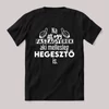 Na itt egy faszagyerek, aki mellesleg Hegesztő is. Fekete feliratos szakmás vicces póló.