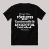 Senki sem tökéletes csak a kamionosok. Feliratos fekete vicces póló.